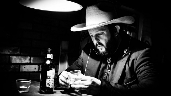 BOB WAYNE & THE OUTLAW CARNIES + MUNLY J. MUNLY