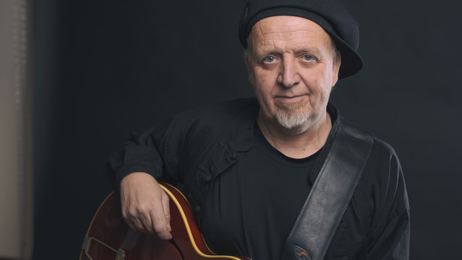 Ali Neander | Boomer Bends