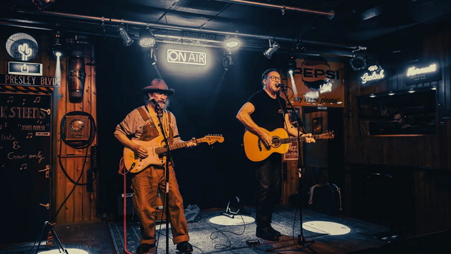 Americana | Tim Grimm & Sergio Webb